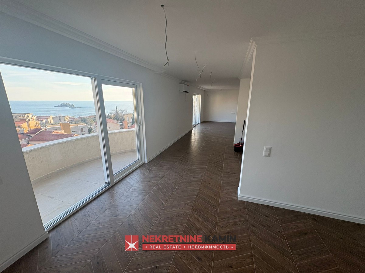 Two-Bedroom Apartment of 134 m² on the Fourth Floor with Sea View, Petrovac